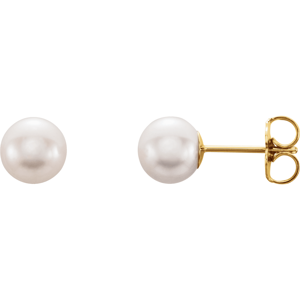 Pearl stud earring